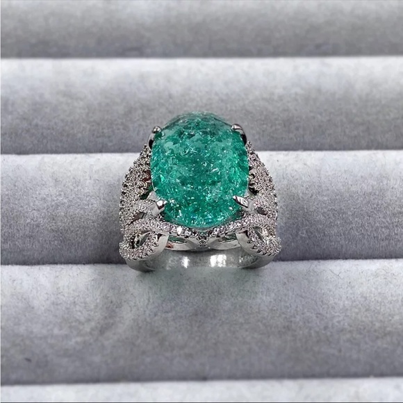 New 925 silver high-definition classic retro  oval zircon four-claw ring - Picture 6 of 7